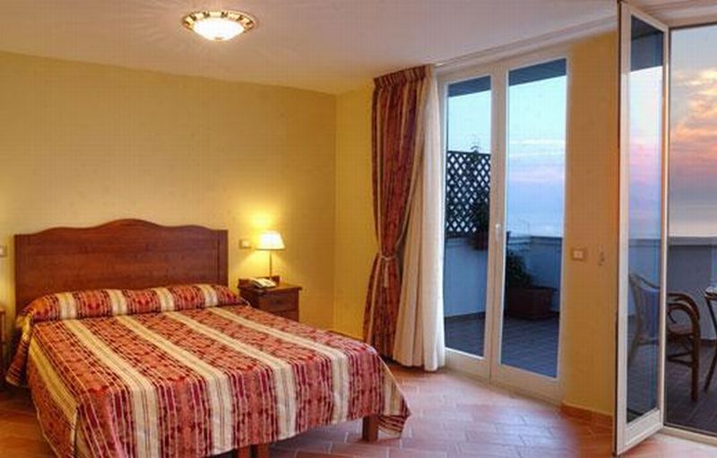 Hotel Baia Palinuro Exteriér fotografie