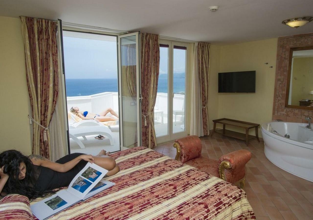 Hotel Baia Palinuro Exteriér fotografie