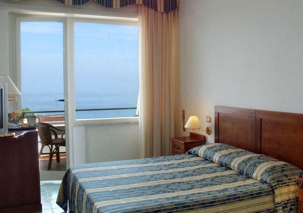 Hotel Baia Palinuro Exteriér fotografie