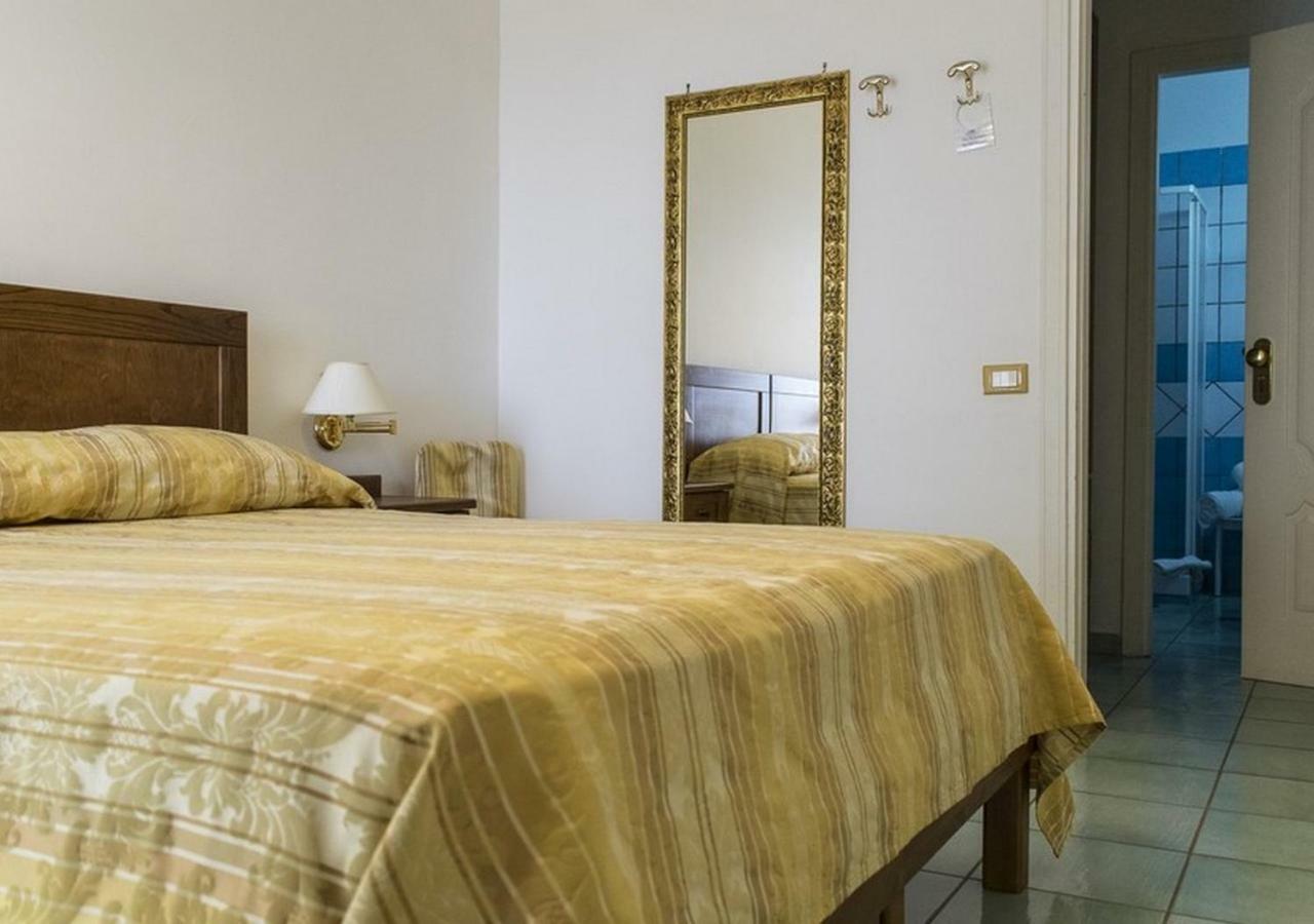 Hotel Baia Palinuro Exteriér fotografie